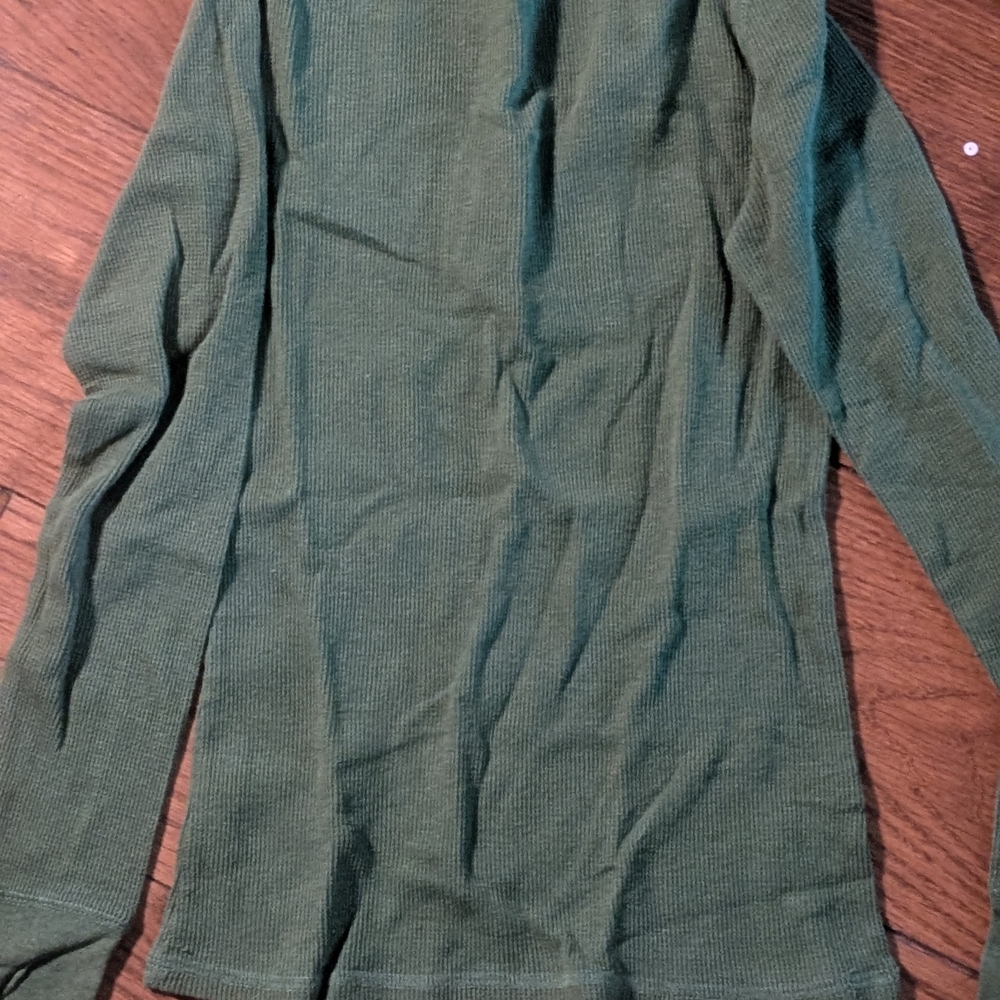 Green Long Sleeve Top